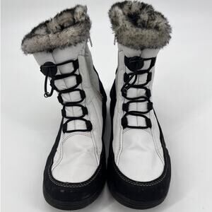 Totes Women’s Snow Boots Size 8 Winter Insulated Faux Fur White Black Zip